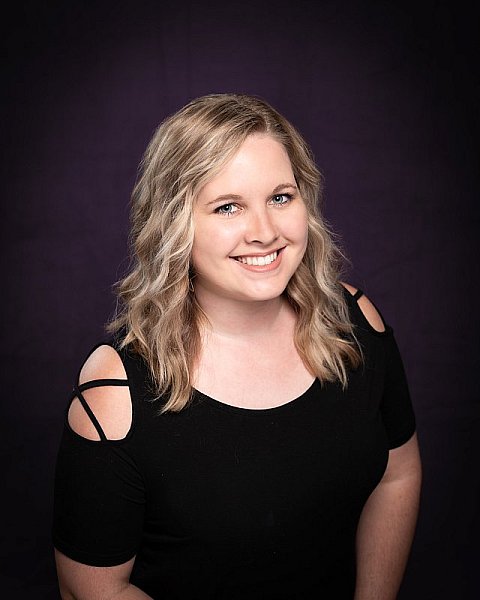 blonde female customer service professional