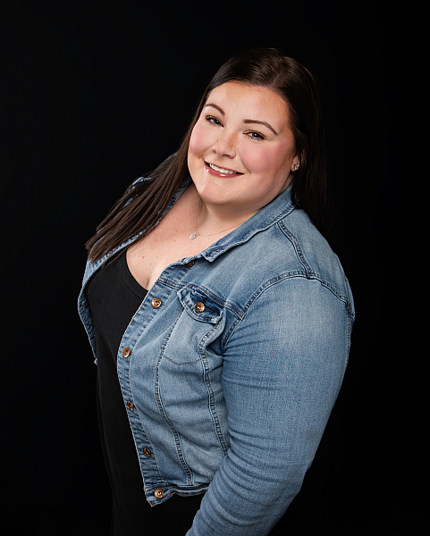 Headshot of Haley, professional sports photographer